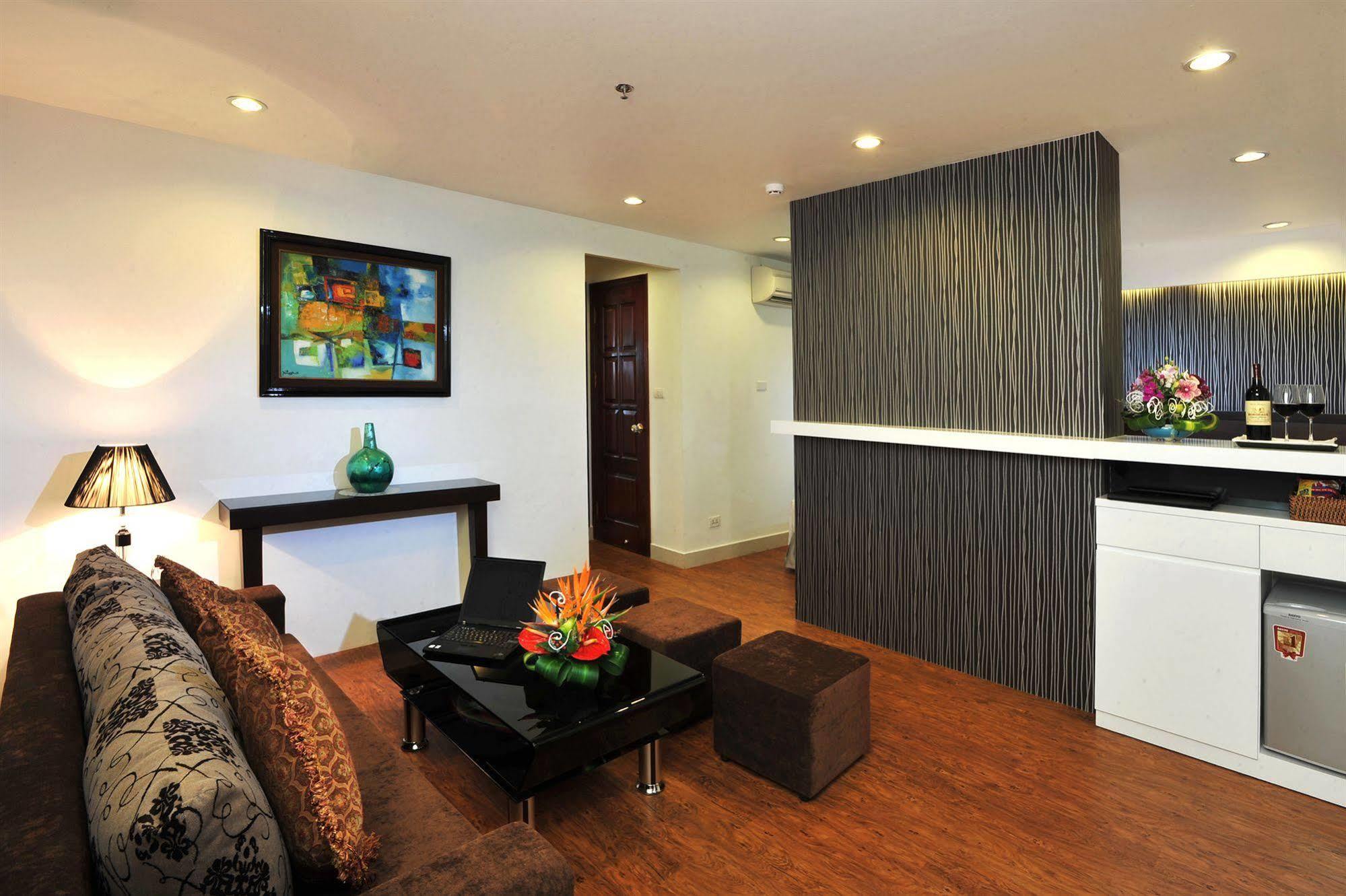 Legacy - Hang Bac Hotel 3*