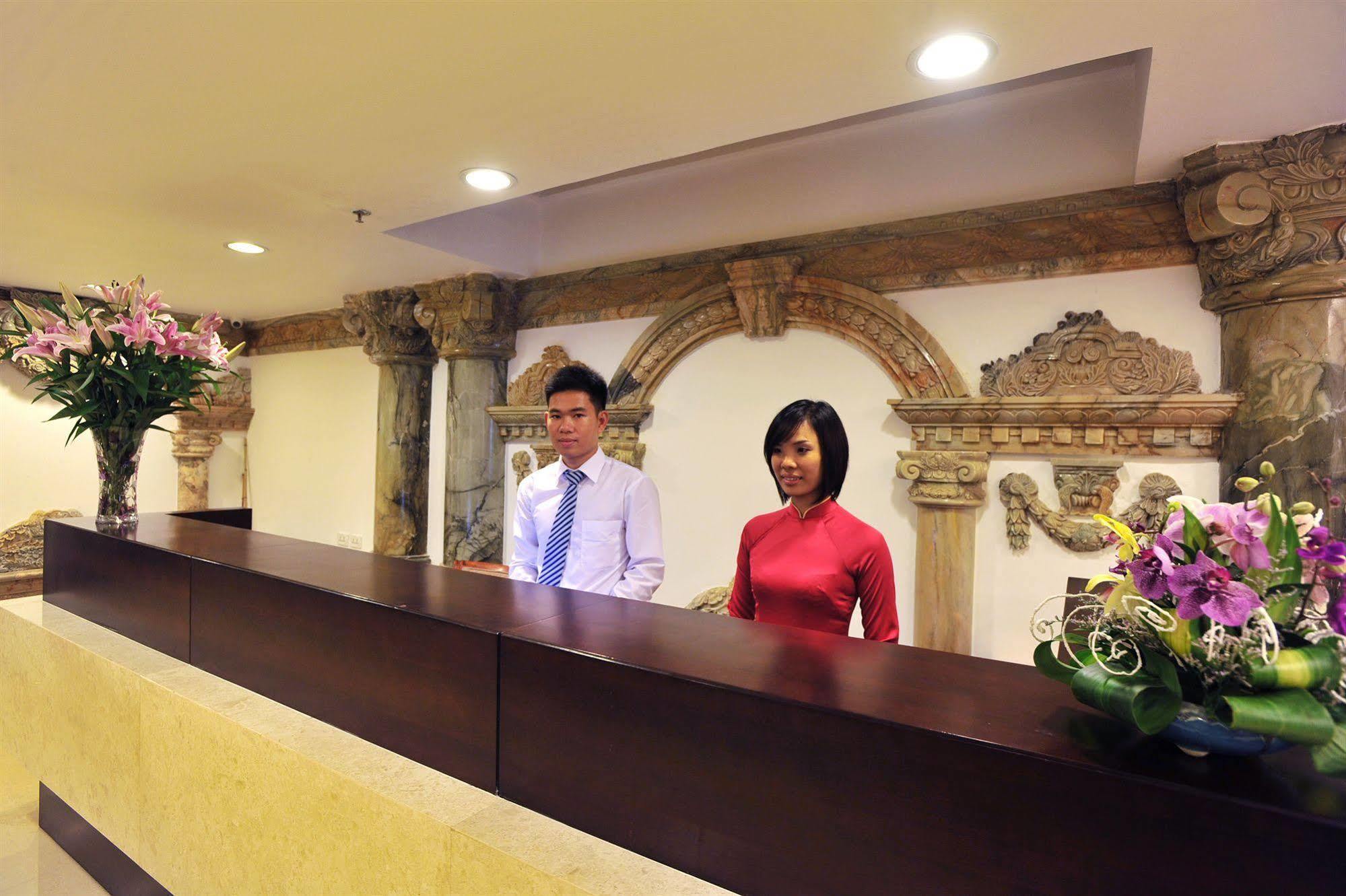 Hotel Legacy - Hang Bac 3*